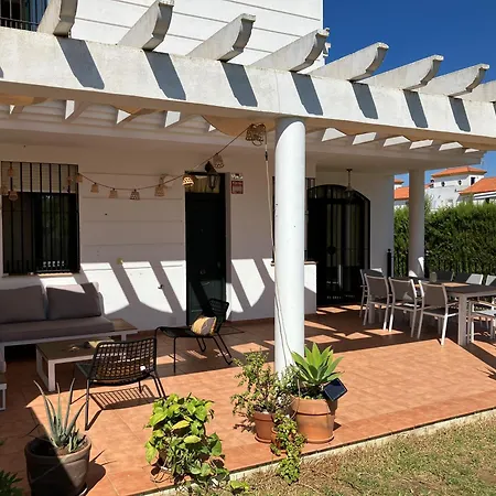 House With Private Pool, Costa De La Luz Vakantiehuis *